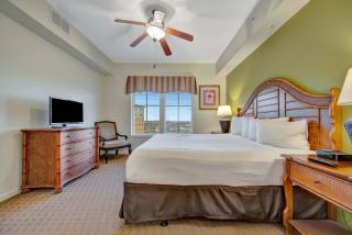 2BR Fireworks View with Pool & Spa 5 Minutes to Disney - 0