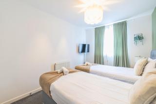 Gated Parking l Central 2bd flat - 7