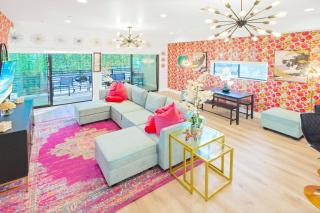 K. Bright 3BR Getaway • Near Universal • Sleeps 13 - North Hollywood - 0