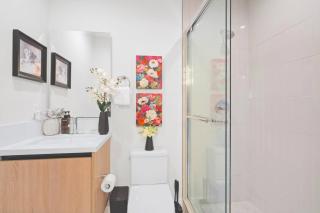 K. Bright 3BR Getaway • Near Universal • Sleeps 13 - North Hollywood - 3