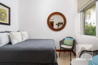 Luxury Beach Condo Walk to Town & Ocean - 2