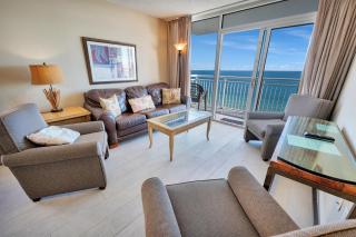Oceanfront condo w pools & balcony - 8