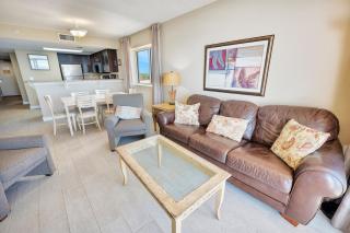 Oceanfront condo w pools & balcony - 6