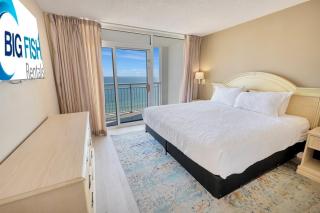 Oceanfront condo w pools & balcony - 5