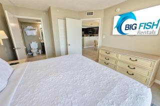 Oceanfront condo w pools & balcony - 2