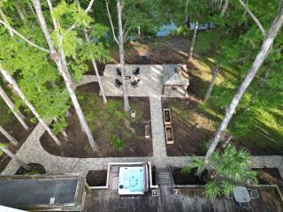 Stunning Withlacoochee Riverside Cabin 5BR 4BA Sleeps 16 - 7