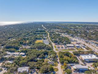 Family-Friendly 4BR Near Beach & Downtown - 4