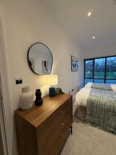Modern Hawthorn Stay, New Forest Escape - 9