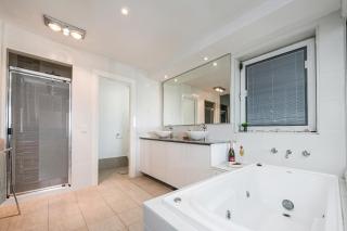 Ocean Surf - Luxury Apartment with Ocean Views - Lancelin - 2