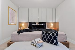 Luxury Modern villa 8BR Hot Tub, Pool & lake - 2