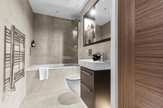 Lux, 2BD- 2 Ensuite, Steps from CityCentre,Next to Shambles, Xmas Market - 6