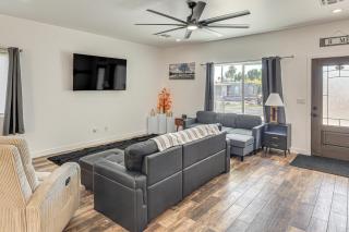 2 Mi to Colorado River! Home with Dog-Friendly Yard - 5