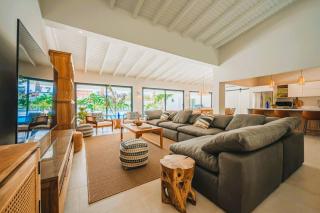 NEW 7-Bed 6 Bath Pool 5-min to Beach by Bocobay - Eagle Beach - 5