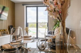 Springwell Suite - City Centre - Balcony & Pool Table - 3 Bed - 2