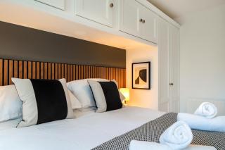 Modern 2-Bed Ground Flat Near Clapham Junction - 0