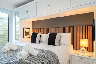 Modern 2-Bed Ground Flat Near Clapham Junction - 1