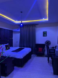 LEON'S HOTELS and SUITES OWERRI - 6