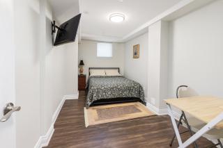 Newly Renovated 3BR Orangeville Basement Suite with Private Access, 10 Min Walk to Headwaters Hospital, 5 Min Drive to Mount Alverno! Ideal for Medical Stay, Family Travel & Work Trips! - 3