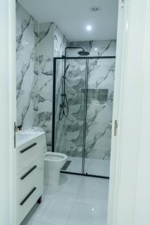 Edifício Yes, Luxury 2 Bed Apartments, Praia, Cape Verde with Balcony and AC - 5