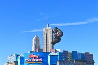 High Floor, Direct Oceanfront ViewsCamelot Resort - 7