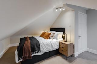 New 4BR Gem, Central, 3 Car Drive, Contractor Stay - South Benfleet - 5