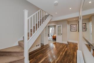 New 4BR Gem, Central, 3 Car Drive, Contractor Stay - South Benfleet - 7