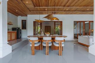 Villa Louna Maiya Canggu - 2