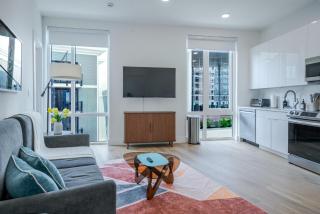 Luxury 1-Bed at The Vera Boston Landing MBTA - 9
