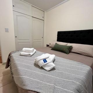 Departamento céntrico con cochera Muy cómodo cerca de todo - 7