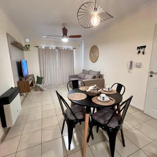 Departamento céntrico con cochera Muy cómodo cerca de todo - 2