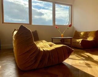 Beautiful 2 Bedroom Roof Top Apartment - 1