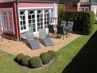 Great Crested Grebe Modern retreat - 9