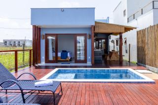 Casa Luz da Lua - Barra Grande - Maraú - Piscina privativa com deck de madeira à beira do lago - 0