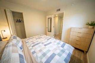 Private Apt Near Downtown & Hospital - Roanoke - 4