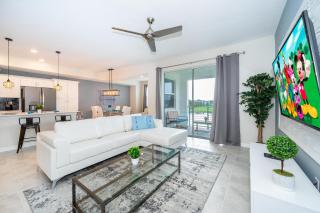 3151-207NC STOREY LAKE, CONDO 2/2 LAKE VIEW - 3