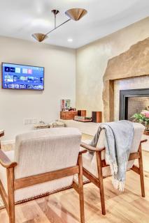 Peaceful Ranch Overlooking Mustangs with Full Kitchen & Fireplace - 1