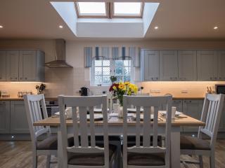 Field View - Ukc2304 - 4