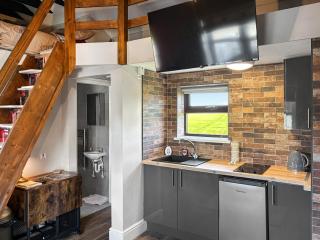 The Old Weighbridge - 6