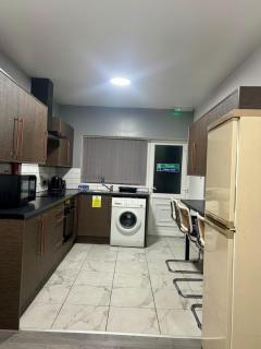 Room 4 on Green Road - 2