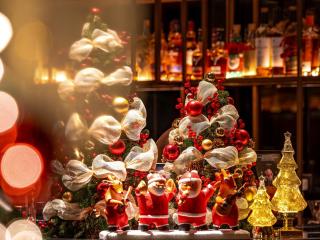 Regent Chongqing - Complimentary 1st round mini bar daily - 7