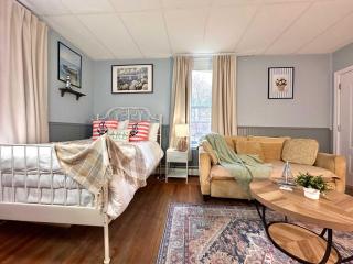 The Salt Soul Suite Cozy Apt 5 - 1