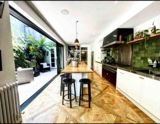 A Truly Exceptional Heritage Residence Private Luxury by St Kilda Beach with swimming pool - 1