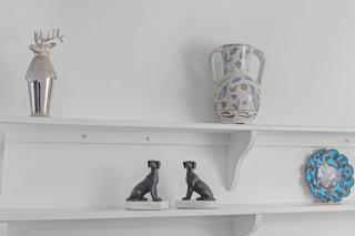 Charming 2 Bed Terrace in Prestigious Ascot - 3