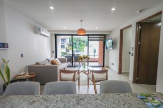 Downtown Tranquil Beach Condo Serenity Tower - 9