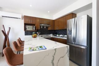 Downtown Tranquil Beach Condo Serenity Tower - 7