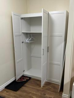 Cozy Ground-Floor Room with Private Bath and Separate Entry - 5