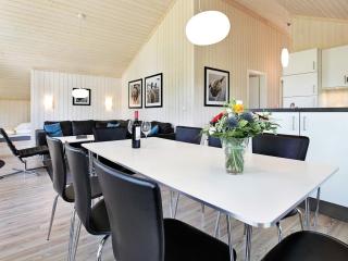 Perfect holiday home with view - 9