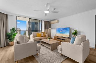 Spacious 3BR with Corner Views in Surfers Paradise by BB Stay - 9