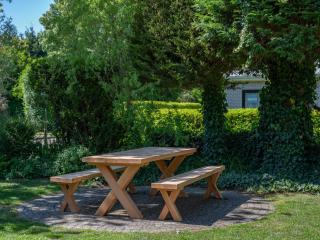 Bungalow near Lake Veere with Sunny Terrace - 7