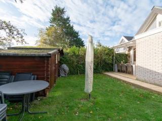 Attractive holiday home near beach - 8